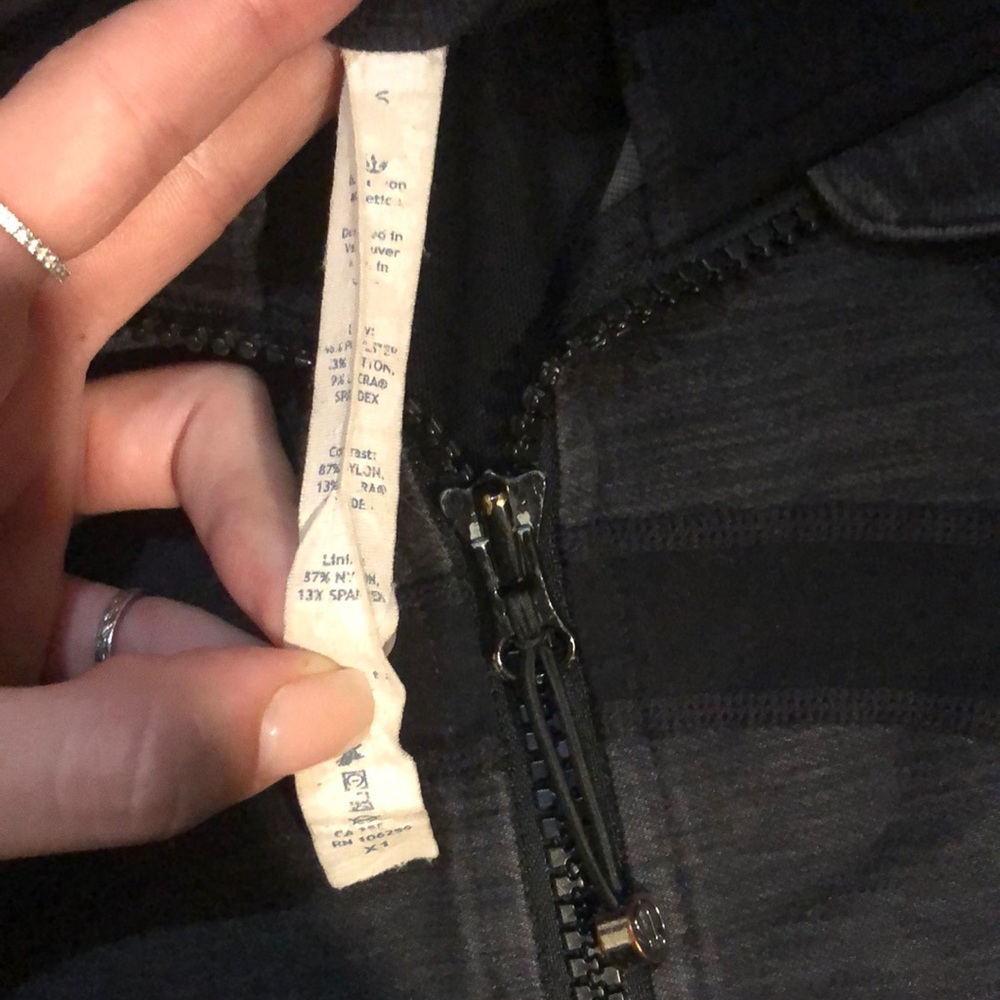 Lululemon jacket - Picture 3 of 5